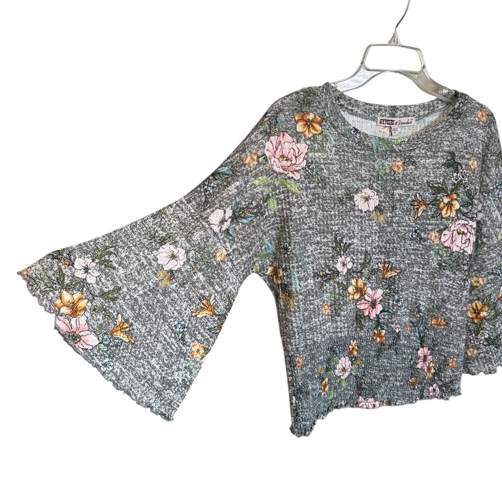 Gypsies & Moondust Womens Grey Floral Waffle Knit Bell Sleeve Smocked Top Small